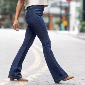SPANX Dark Blue Flare Jeans size Medium